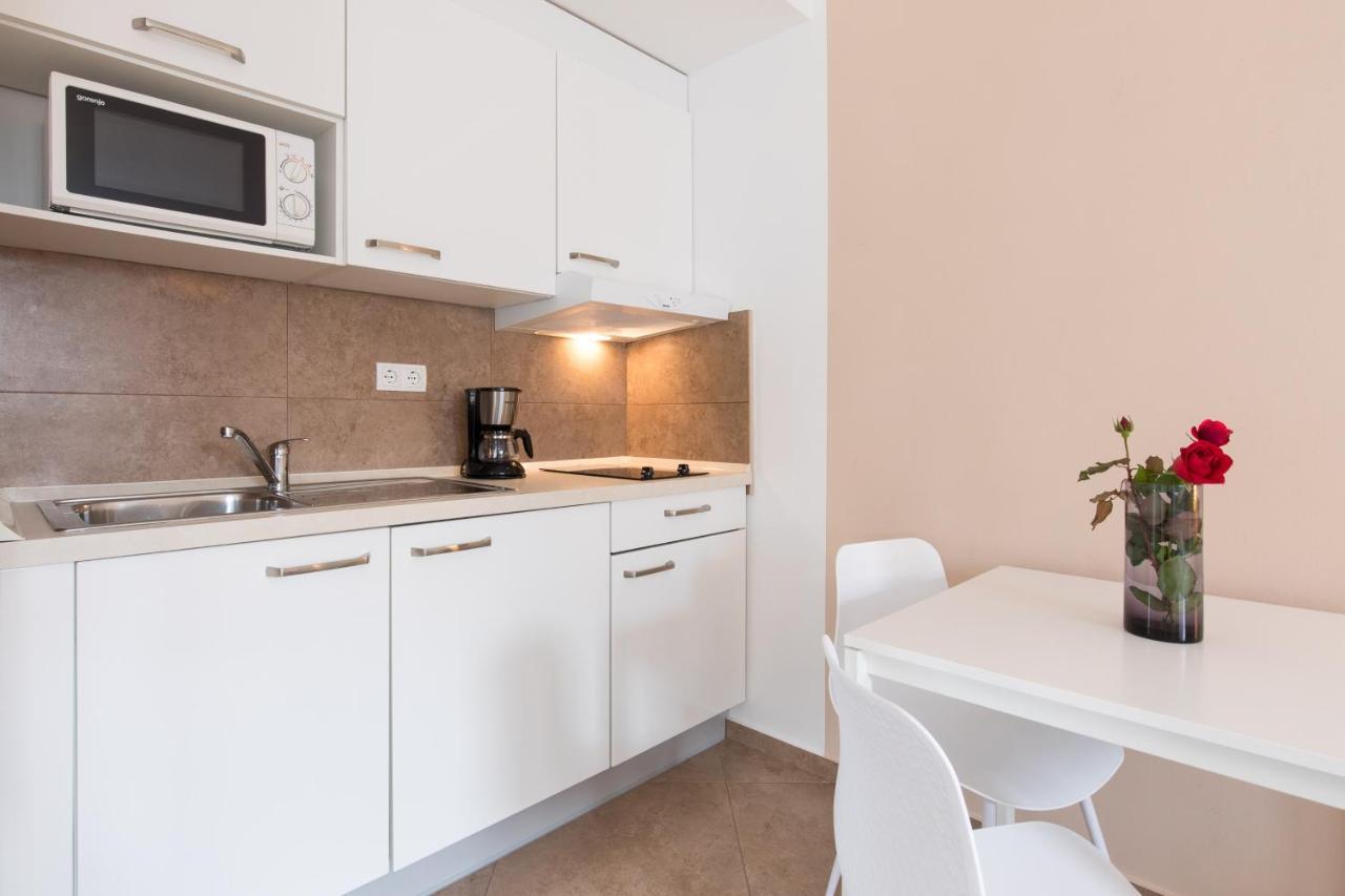 Apartmani Laura Krk Krk Town Extérieur photo