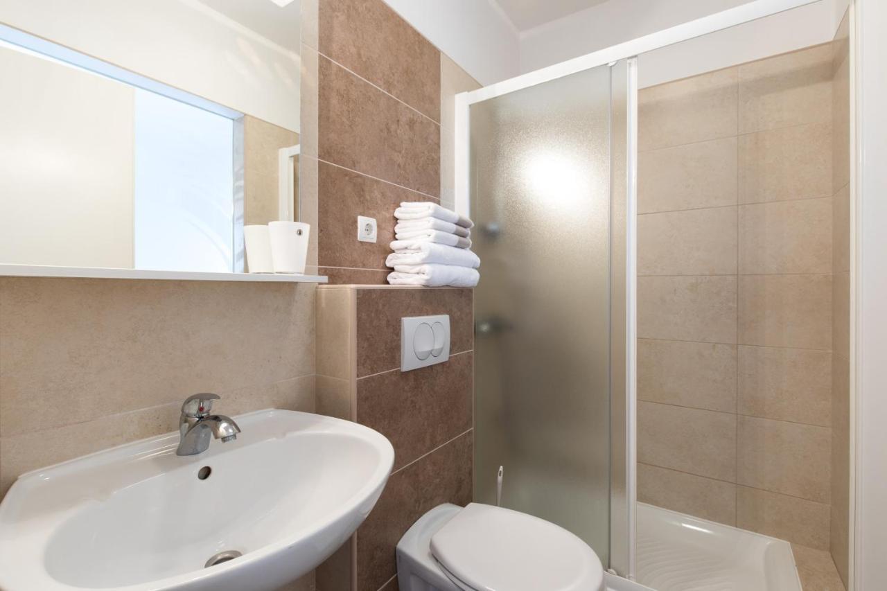 Apartmani Laura Krk Krk Town Extérieur photo