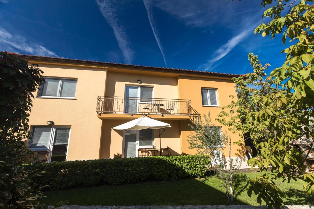 Apartmani Laura Krk Krk Town Extérieur photo