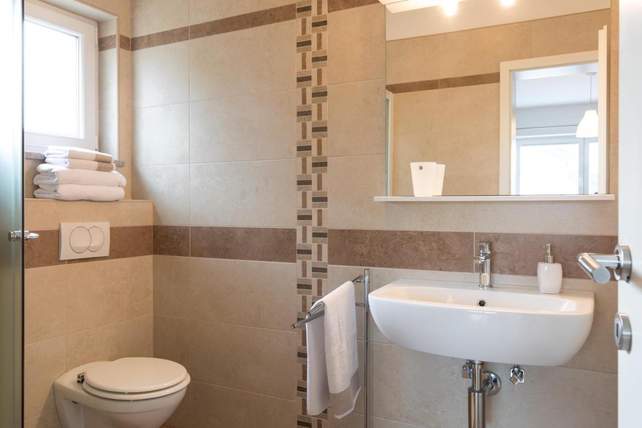 Apartmani Laura Krk Krk Town Extérieur photo